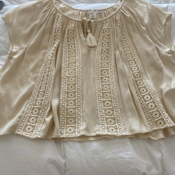 Band Of The Free Women’s Crochet Trim Peasant Top - Picture 4 of 7